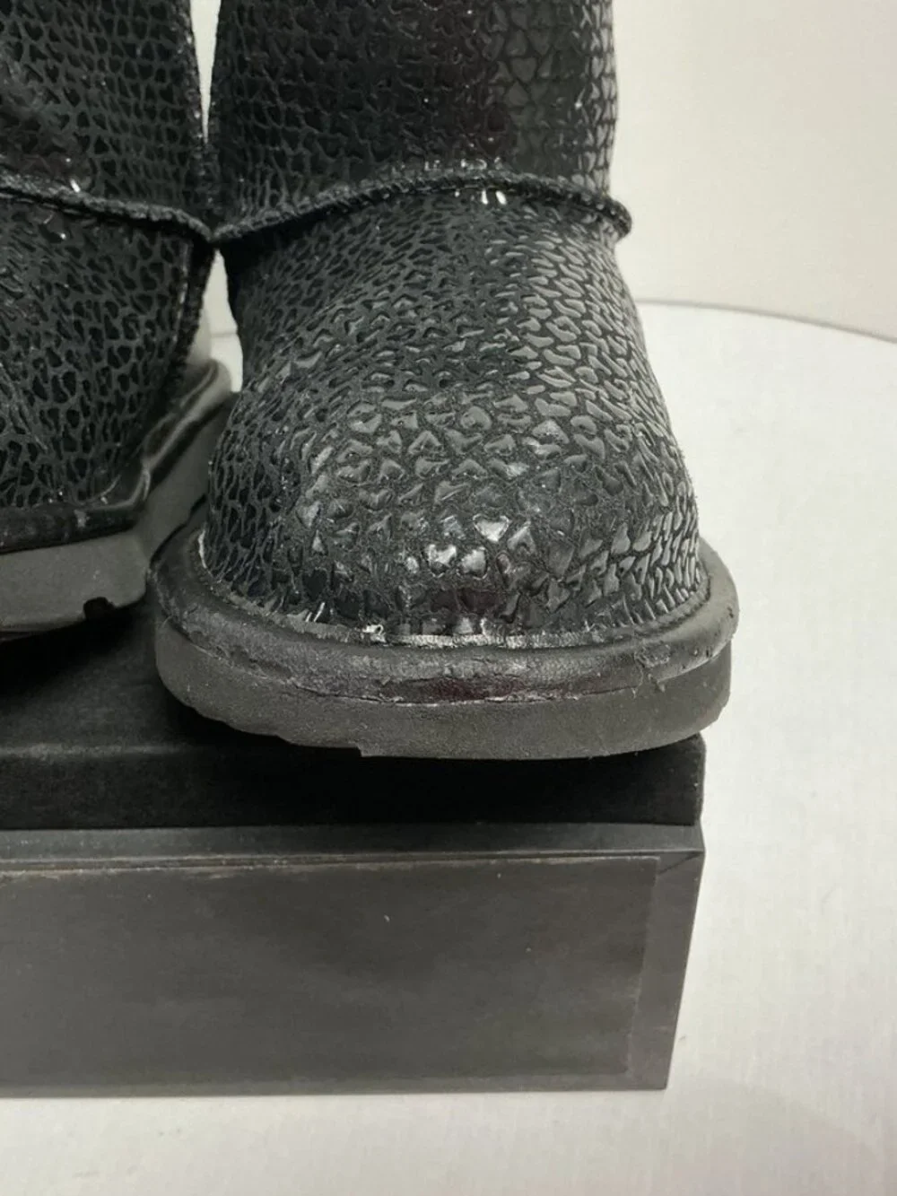 UGG Classic Short Boots Textured Black Shearling Lined Youth 3